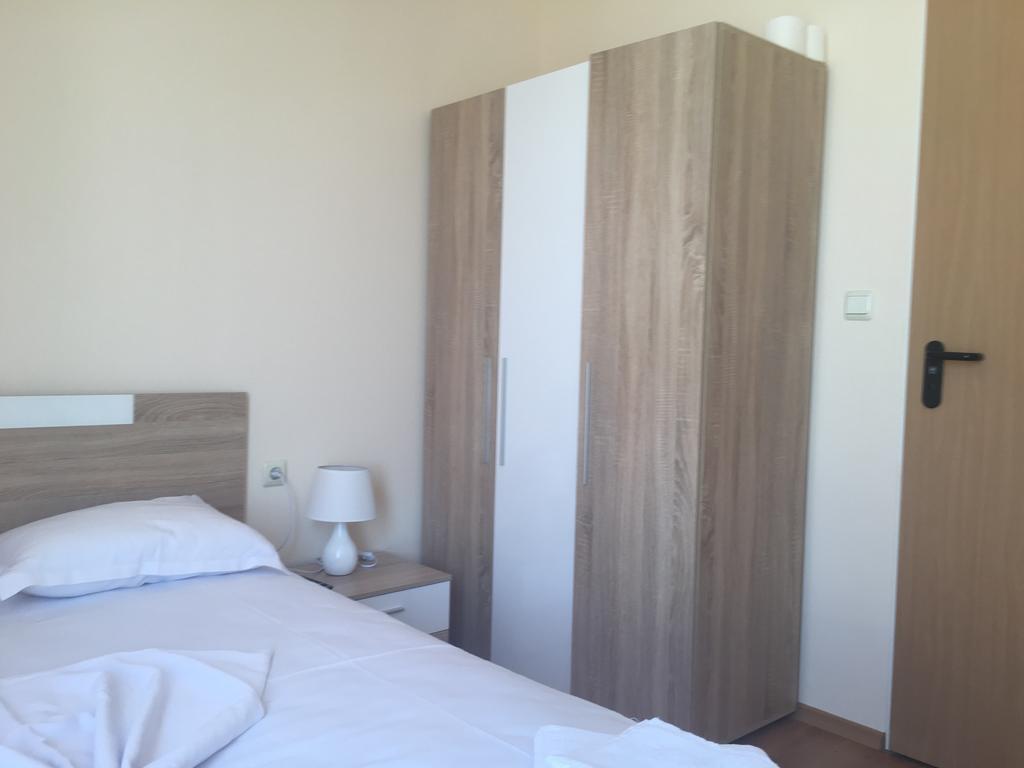 Golden Sea View Apartments Pomorie Exteriör bild