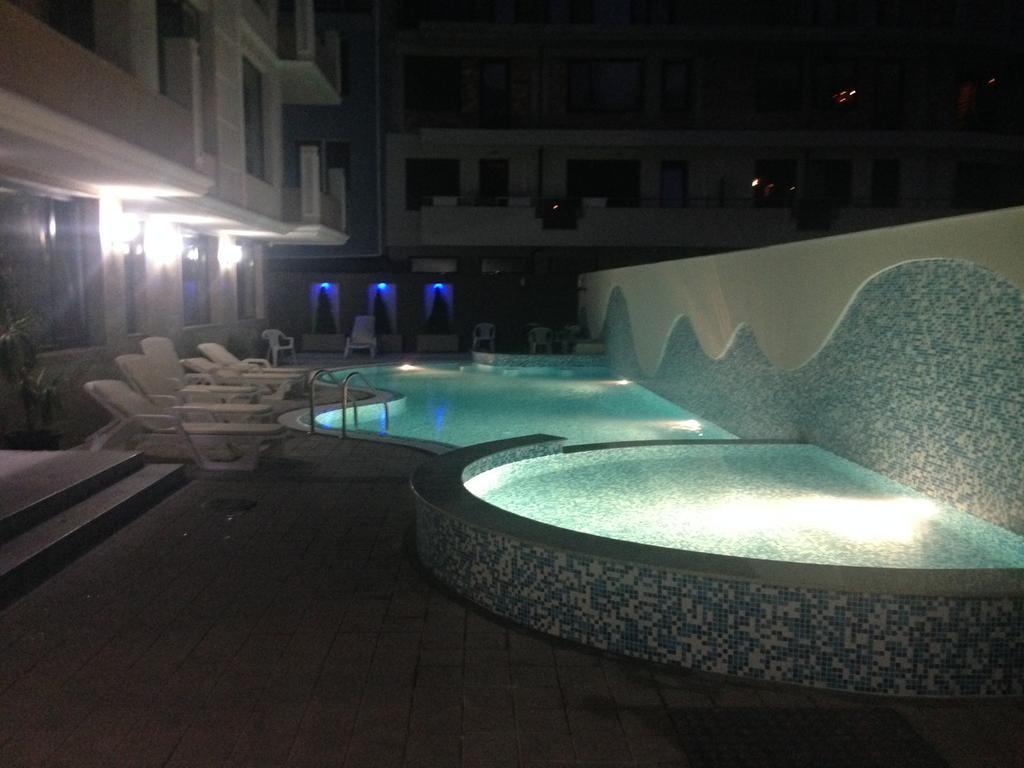 Golden Sea View Apartments Pomorie Exteriör bild