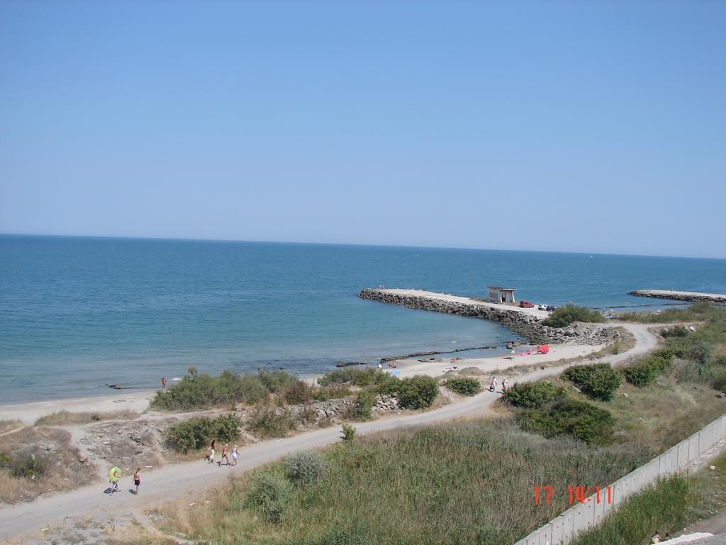 Golden Sea View Apartments Pomorie Exteriör bild